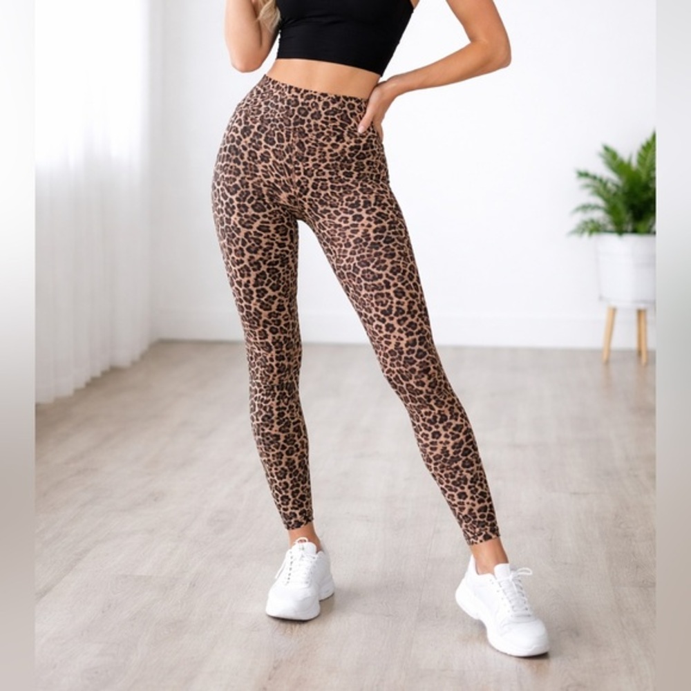 Nike One Dri-Fit Leopard Leggings Medium